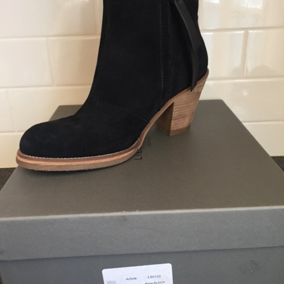 Ladies Boots - Picture 3 of 4